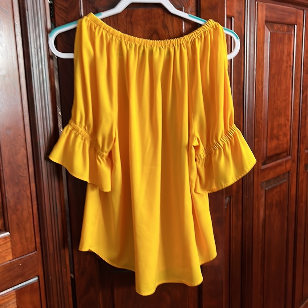 Ann Taylor yellow cold shoulder Size M - Picture 5 of 6